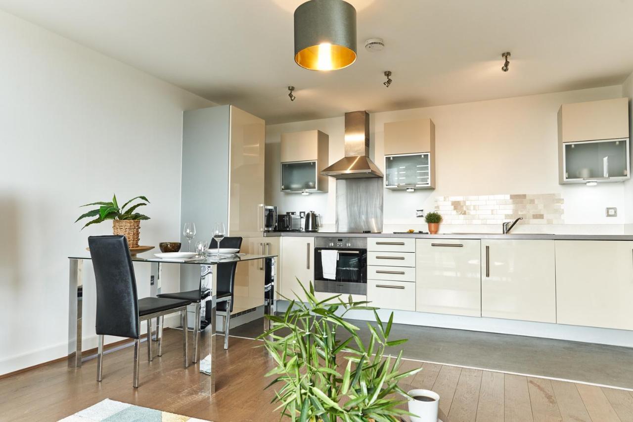 Shortstaymk Vizion Apartments, With Free Superfast Wi-Fi, Parking, Sky Sports And Movies Milton Keynes Extérieur photo