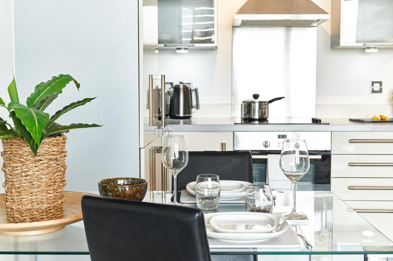 Shortstaymk Vizion Apartments, With Free Superfast Wi-Fi, Parking, Sky Sports And Movies Milton Keynes Extérieur photo