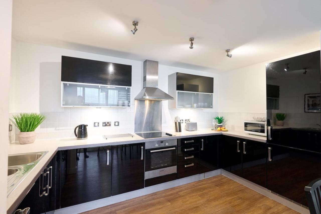 Shortstaymk Vizion Apartments, With Free Superfast Wi-Fi, Parking, Sky Sports And Movies Milton Keynes Extérieur photo