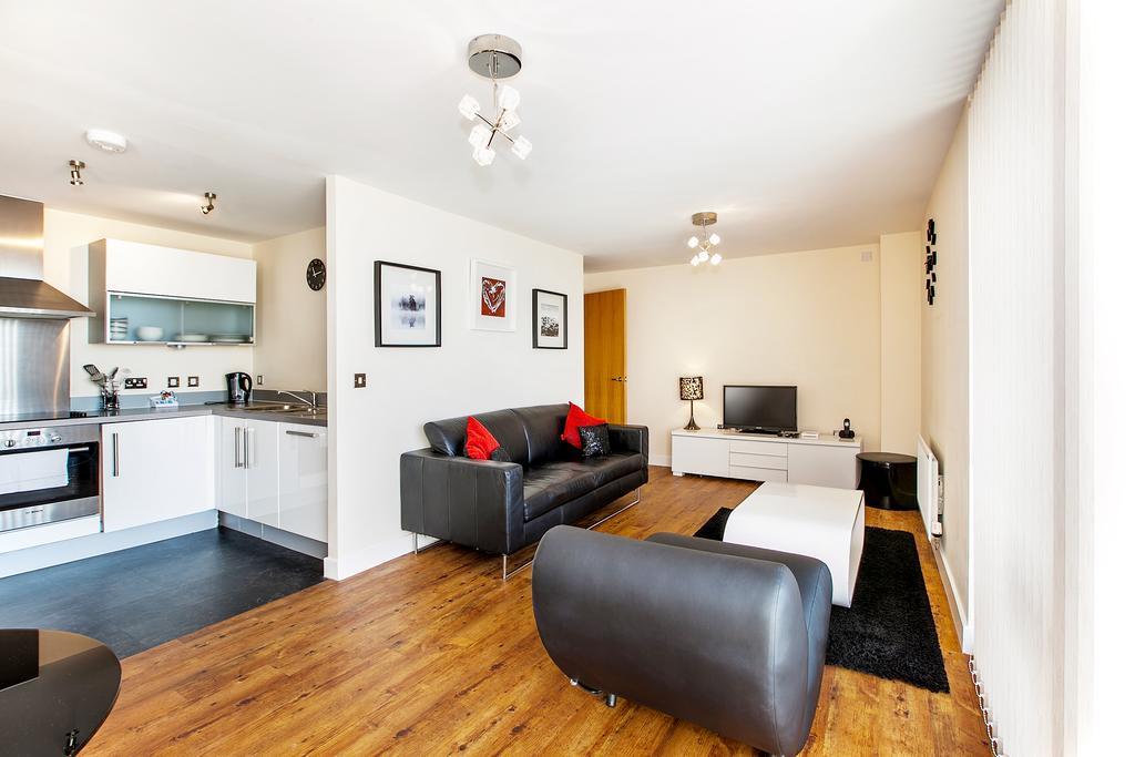 Shortstaymk Vizion Apartments, With Free Superfast Wi-Fi, Parking, Sky Sports And Movies Milton Keynes Extérieur photo