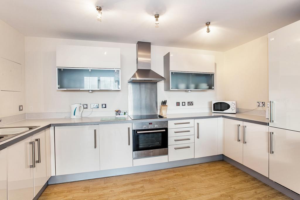 Shortstaymk Vizion Apartments, With Free Superfast Wi-Fi, Parking, Sky Sports And Movies Milton Keynes Extérieur photo