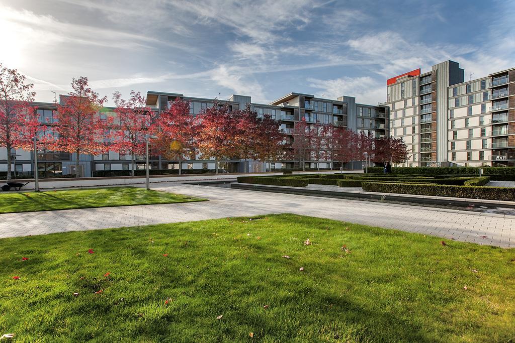 Shortstaymk Vizion Apartments, With Free Superfast Wi-Fi, Parking, Sky Sports And Movies Milton Keynes Extérieur photo