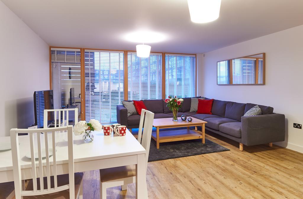 Shortstaymk Vizion Apartments, With Free Superfast Wi-Fi, Parking, Sky Sports And Movies Milton Keynes Extérieur photo
