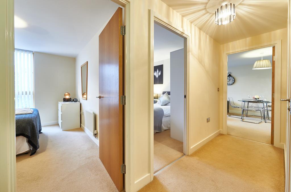 Shortstaymk Vizion Apartments, With Free Superfast Wi-Fi, Parking, Sky Sports And Movies Milton Keynes Extérieur photo
